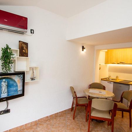 Guest House Jedro Petrovac Eksteriør billede