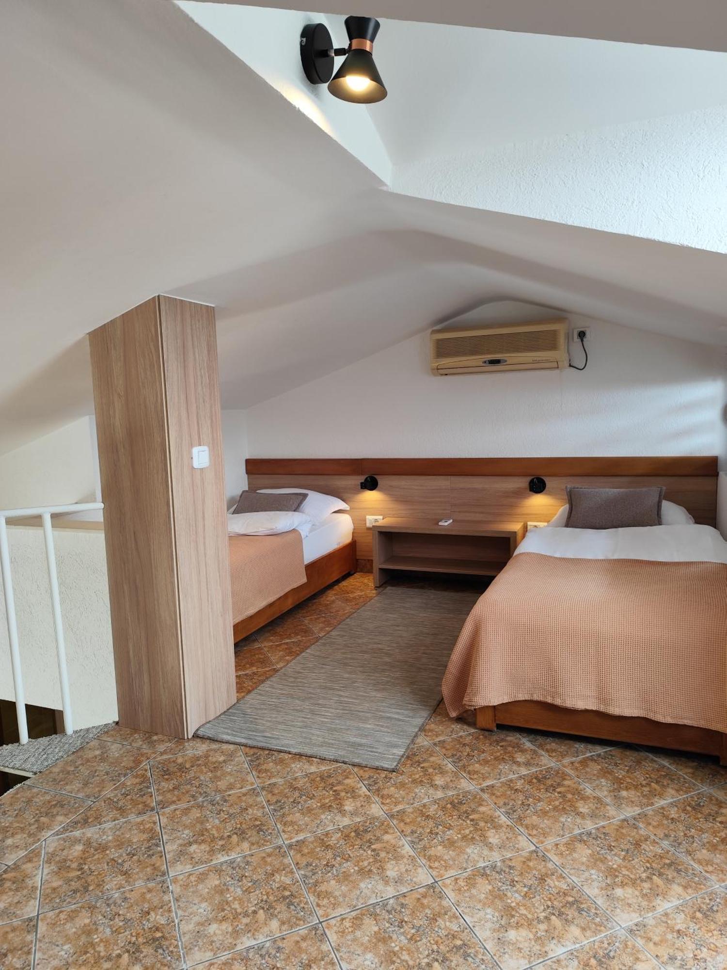 Guest House Jedro Petrovac Værelse billede