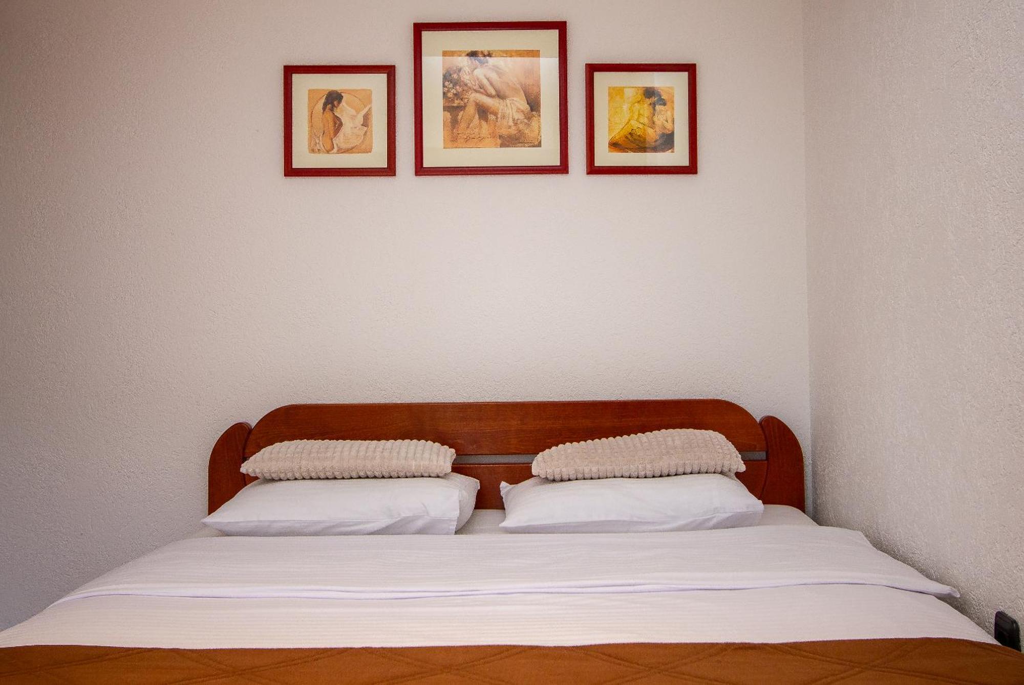 Guest House Jedro Petrovac Eksteriør billede