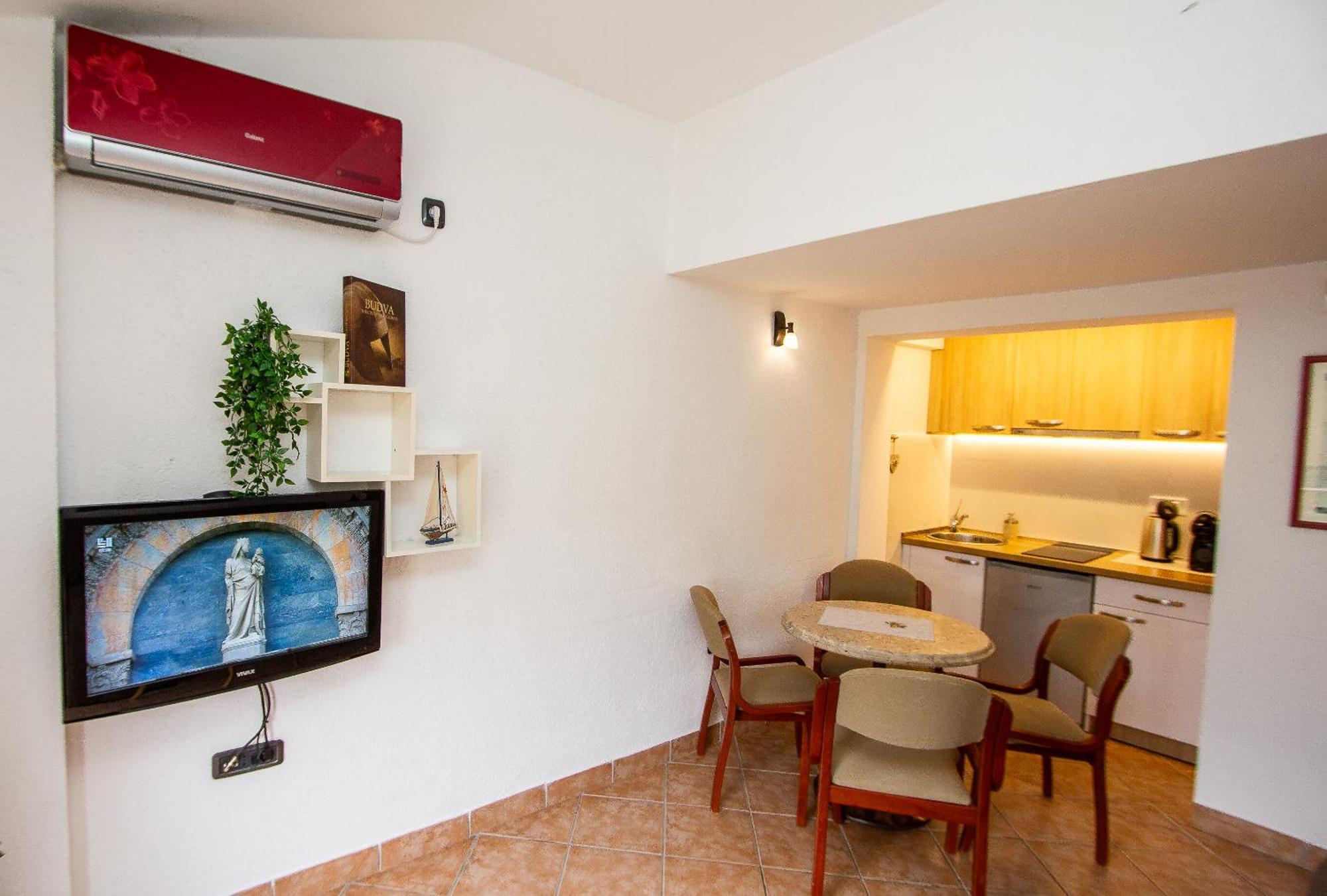 Guest House Jedro Petrovac Eksteriør billede