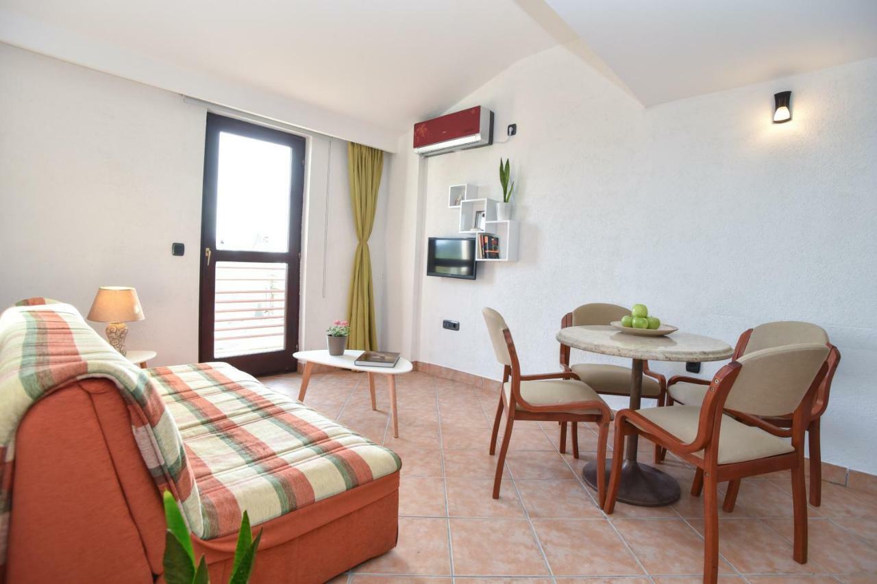 Guest House Jedro Petrovac Eksteriør billede